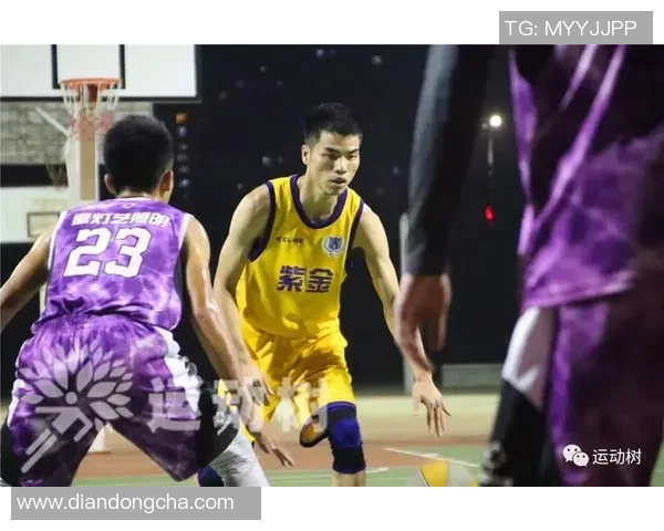 广州篮球队在城市联赛中以62分稳居积分榜首位展现强劲实力 广州篮球队在城市联赛中以62分稳居积分榜首位展现强劲实力