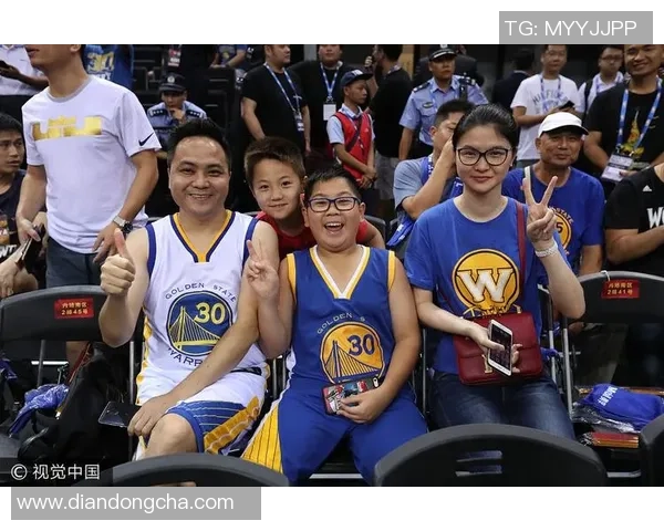 利陶宛与英格兰激战正酣足球盛宴引发球迷热情高涨